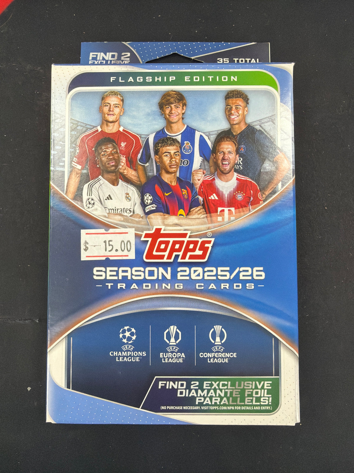 2025/26 Topps Flagship Soccer Hanger Box